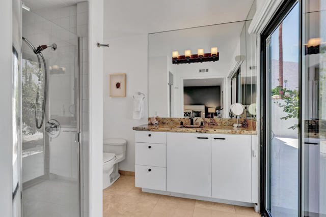 2598 S Camino Real, Palm Springs CA: https://media.crmls.org/mediaz/44d9e058-882d-414d-9ae0-00e3811ec825.jpg
