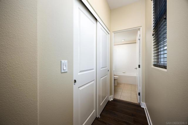 7152 Sitio Corazon, Carlsbad CA: https://media.crmls.org/mediaz/44da48f3-5fea-4d54-9f7b-bf54c9bcfca4.jpg