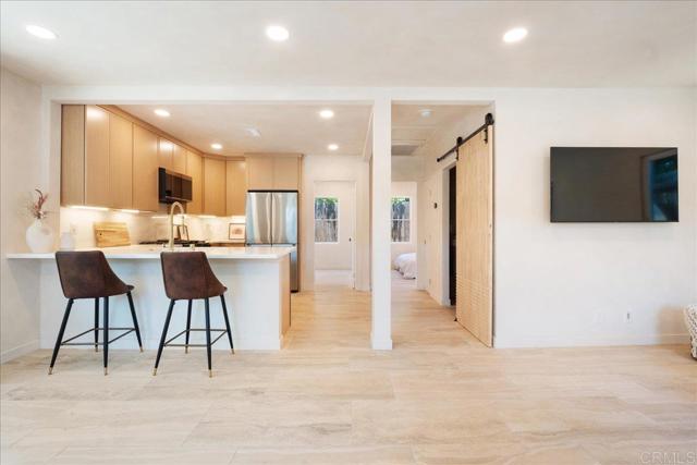 Detail Gallery Image 6 of 20 For 2328 Myrtle Ave, San Diego,  CA 92104 - 2 Beds | 1 Baths
