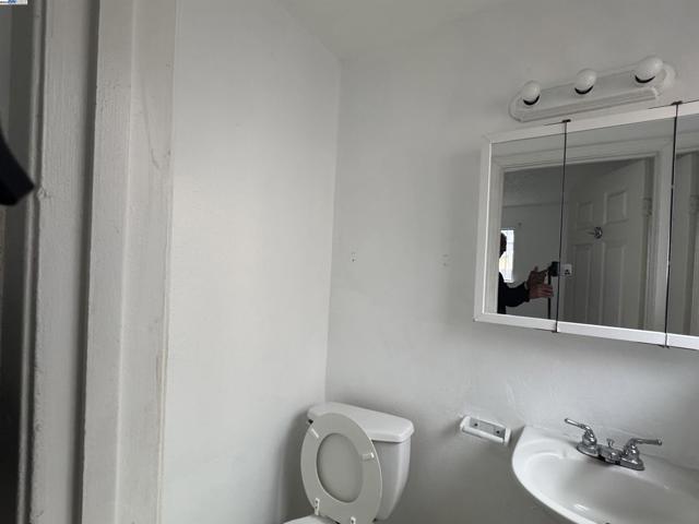 3338 Zamora Way, Stockton CA: https://media.crmls.org/mediaz/44db133c-0479-4f72-883f-f9bf574b646a.jpg