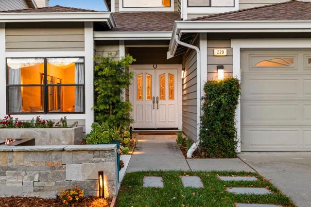 229 Marvilla Circle, Pacifica CA: https://media.crmls.org/mediaz/44db8ec5-fba9-4696-8f4e-18b3e65950da.jpg