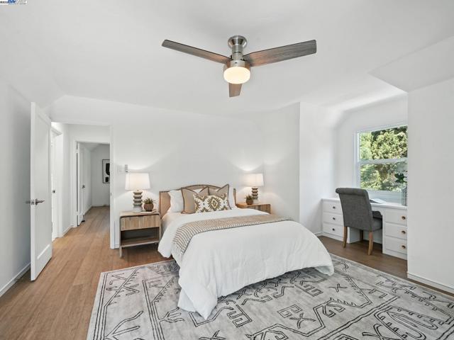 160 Moraga Way, Orinda CA: https://media.crmls.org/mediaz/44dbe947-2274-45b9-8298-b8b8301c4bf0.jpg