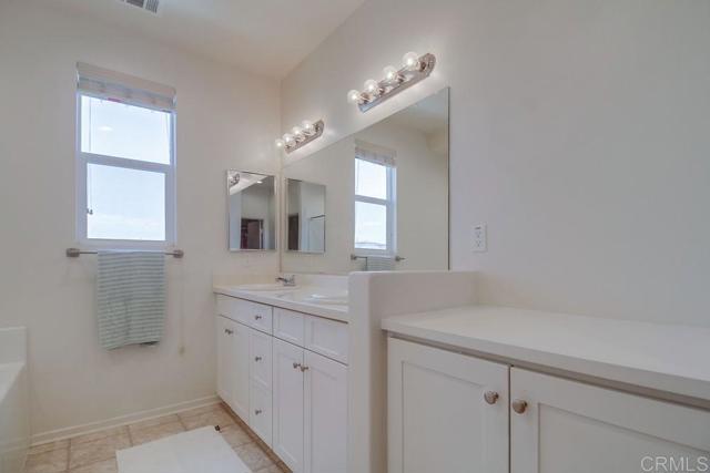 Detail Gallery Image 28 of 60 For 1330 Santa Liza #4,  Chula Vista,  CA 91913 - 4 Beds | 3/1 Baths