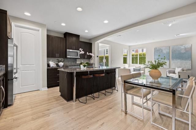 850 Maple Place, East Palo Alto CA: https://media.crmls.org/mediaz/44dd8686-2abe-45ee-a2d6-cc72db2ca078.jpg