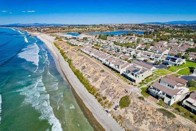 1802 Parliament Rd, Encinitas, California 92024, 3 Bedrooms Bedrooms, ,3 BathroomsBathrooms,Townhouse,For Sale,Parliament Rd,250017152SD