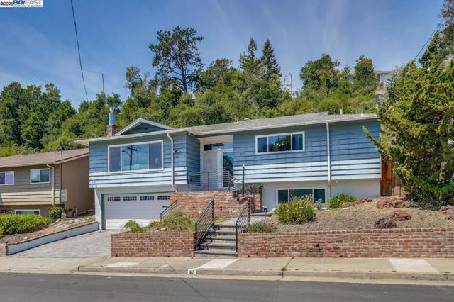 82 Elysian Fields Dr., Oakland CA: https://media.crmls.org/mediaz/44ddcff4-b95e-48f7-9be4-09f19f4705d3.jpg