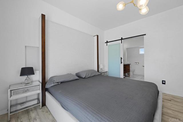 12953 Carriage Rd, Poway CA: https://media.crmls.org/mediaz/44ddda77-9cfc-4dcf-82f2-40200ff3db40.jpg