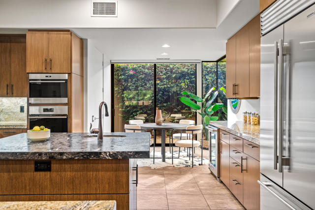 79200 Jack Rabbit Trail, La Quinta CA: https://media.crmls.org/mediaz/44de9243-7fa5-45a8-95ff-32f252807ce2.jpg