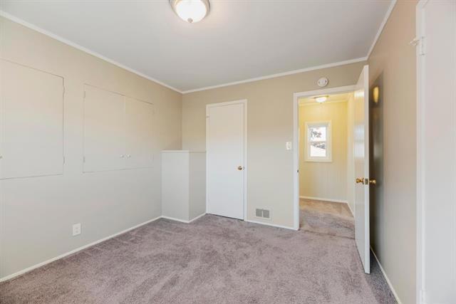 20 Queen Anne Court, Millbrae CA: https://media.crmls.org/mediaz/44dea686-63c3-427d-af87-2b05c87dc098.jpg