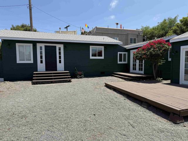 4007 Manzanita Drive, San Diego CA: https://media.crmls.org/mediaz/44deb9ee-2cbf-4f4e-bf2d-d7272a777592.jpg