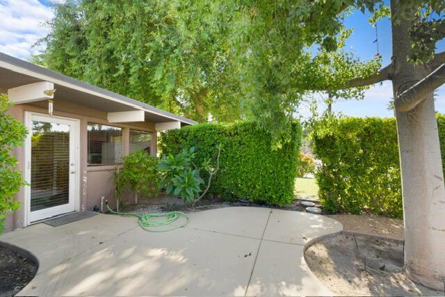 42510 Glass Drive, Bermuda Dunes CA: https://media.crmls.org/mediaz/44dee756-df7b-4ab9-8809-6b0a78baf882.jpg