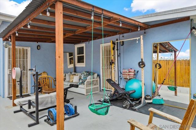 6212 Streamview Dr, San Diego CA: https://media.crmls.org/mediaz/44dfed1c-b433-43be-9932-97906dda208b.jpg