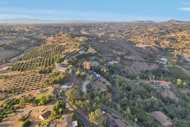 Detail Gallery Image 72 of 75 For 3053 Skycrest Dr, Fallbrook,  CA 92028 - 3 Beds | 2/1 Baths