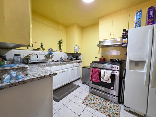 22133 Peralta Street, Hayward CA: https://media.crmls.org/mediaz/44e06020-5d44-4349-a288-baefb191eabe.jpg