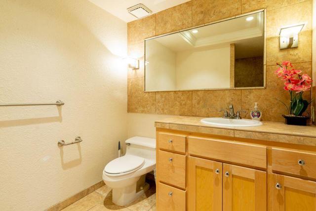 168 Camino Arroyo S, Palm Desert CA: https://media.crmls.org/mediaz/44e0865f-2c8c-4cbb-8f54-19c086104408.jpg