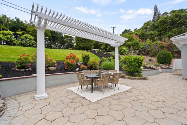 1535 Lakeview Drive, Hillsborough CA: https://media.crmls.org/mediaz/44e1f93e-4107-4bc0-ab15-e8064b4adec4.jpg