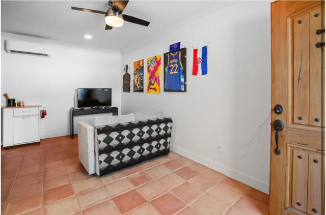 5852 Olive Ranch Road, Granite Bay CA: https://media.crmls.org/mediaz/44e2137a-4b3a-4e92-803c-34bf7f67199f.jpg