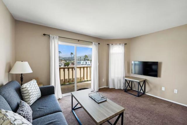 Detail Gallery Image 19 of 31 For 1121 Pittsfield Ln, Ventura,  CA 93001 - 3 Beds | 3 Baths