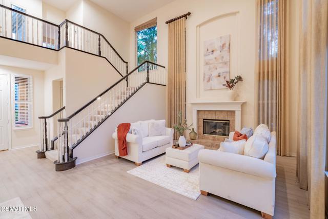 535 Winncastle Street, Simi Valley CA: https://media.crmls.org/mediaz/44e2a39f-7942-4342-b66e-aefa9d2b1cba.jpg