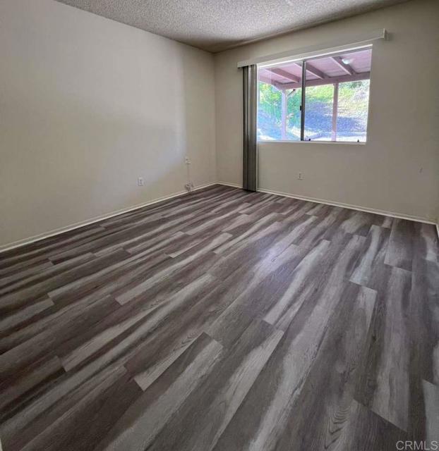 4734 Rim Rock Road, Oceanside CA: https://media.crmls.org/mediaz/44e327b0-691e-4ef4-9b73-5c8623bab061.jpg