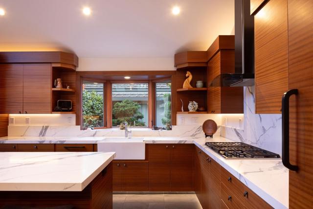 9563 Oak Court, Carmel CA: https://media.crmls.org/mediaz/44e4472c-2761-4add-b94c-04ee7d25adba.jpg