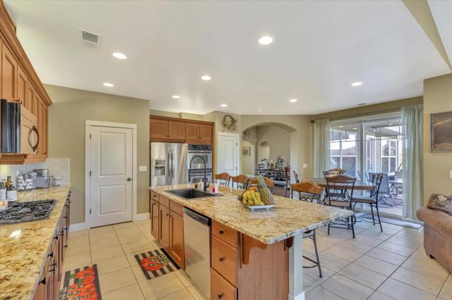 46347 Opah Drive, Ahwahnee CA: https://media.crmls.org/mediaz/44e458e9-d1fc-4512-a1c4-a4204de68a07.jpg