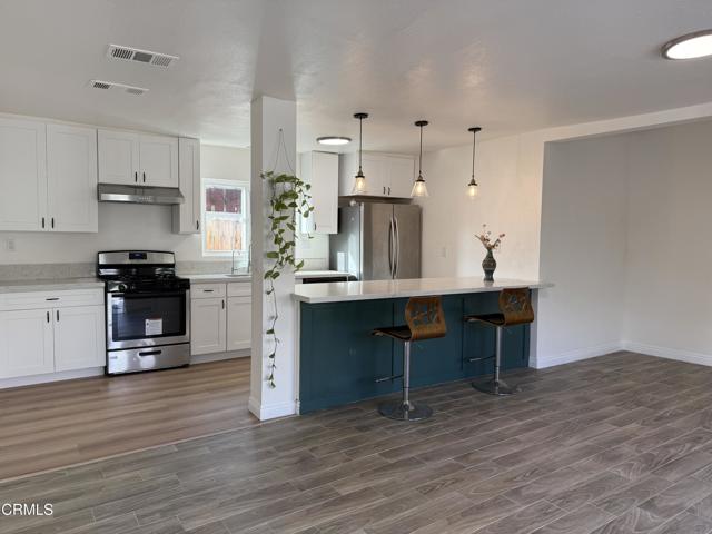 Detail Gallery Image 4 of 25 For 1552 Atchison St, Pasadena,  CA 91104 - 3 Beds | 2 Baths