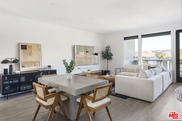 1417 N Lincoln Lane, Los Angeles CA: https://media.crmls.org/mediaz/44e54477-b242-4b77-ad03-7c1fe6801aa2.jpg