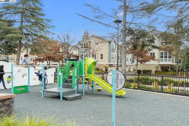 481 Tristania Terrace, Sunnyvale CA: https://media.crmls.org/mediaz/44e59072-bbfc-4dad-bc44-4f4abcb6291f.jpg