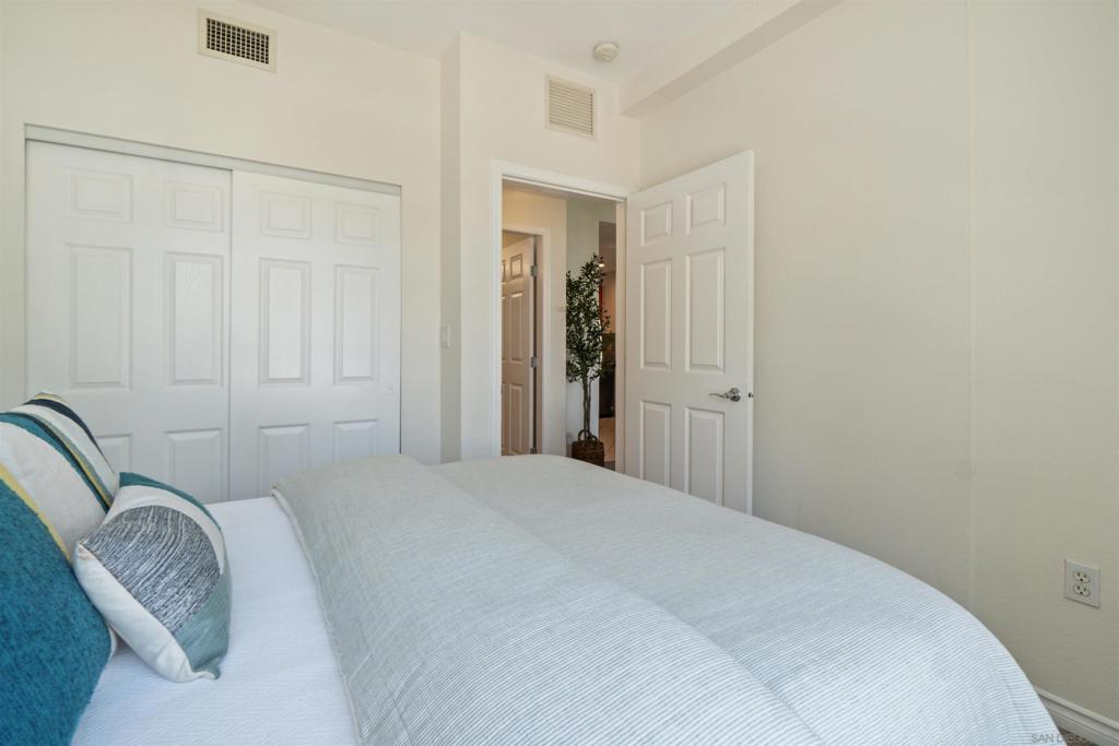 1240 India St - photo 10