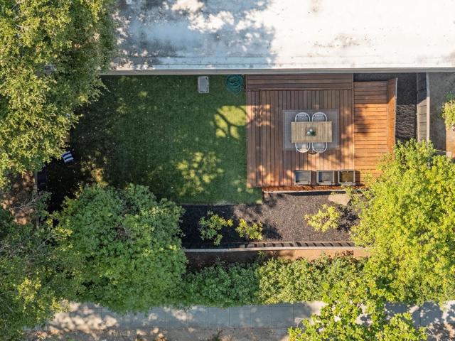 498 Fulton Street, Palo Alto CA: https://media.crmls.org/mediaz/44e60116-db14-4d84-b420-e5052ddc86bd.jpg