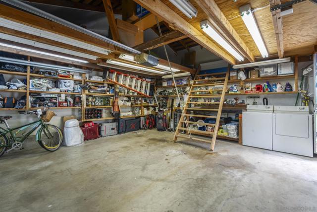 9 Catpaw Cape, Coronado CA: https://media.crmls.org/mediaz/44e67b15-f62d-4e3f-957e-86b33424f0b4.jpg