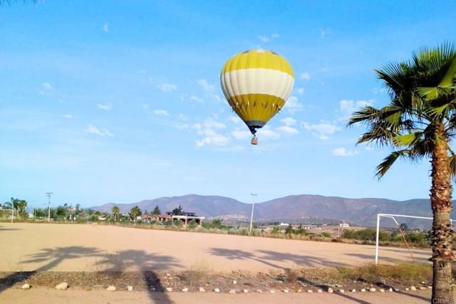 Detail Gallery Image 2 of 15 For 53 Tierra Santa, –,  – 27707 - 3 Beds | 1 Baths