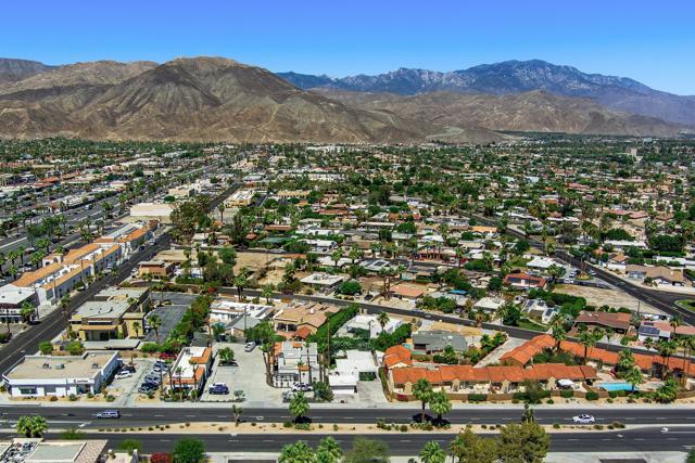 44809 Portola Avenue, Palm Desert CA: https://media.crmls.org/mediaz/44e73f7a-61d0-460d-899c-16075feef8e8.jpg