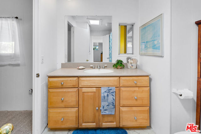29500 Heathercliff, Malibu CA: https://media.crmls.org/mediaz/44e7cb0d-2eed-491e-9a37-f17c31db036c.jpg