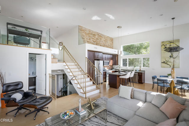 Detail Gallery Image 10 of 48 For 475 Rustic Dr, Los Angeles,  CA 90065 - 3 Beds | 3/1 Baths