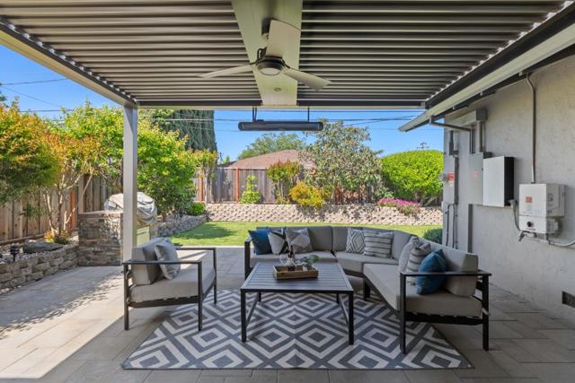 1573 Mallard Way, Sunnyvale CA: https://media.crmls.org/mediaz/44e8b55e-332b-486b-9c3c-a9b892ea113e.jpg