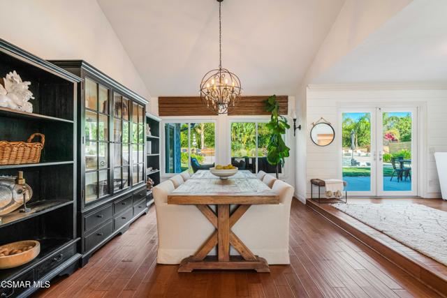 552 Longbranch Road, Simi Valley CA: https://media.crmls.org/mediaz/44e8e93a-bb0e-4ca0-b742-9e06686ed803.jpg