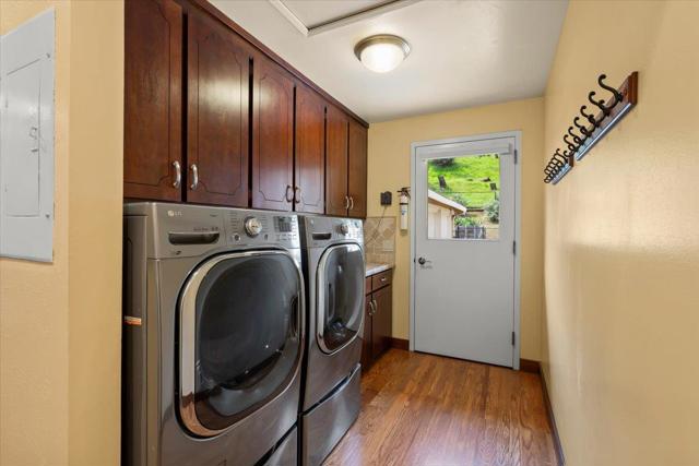 17441 Blue Jay Drive, Morgan Hill CA: https://media.crmls.org/mediaz/44e950d4-53c6-40b0-91ab-f2e103b48d90.jpg