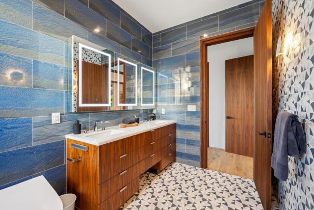 855 Darrell Road, Hillsborough CA: https://media.crmls.org/mediaz/44e9ca8f-9fe5-49c6-af62-aa19c663a1ee.jpg