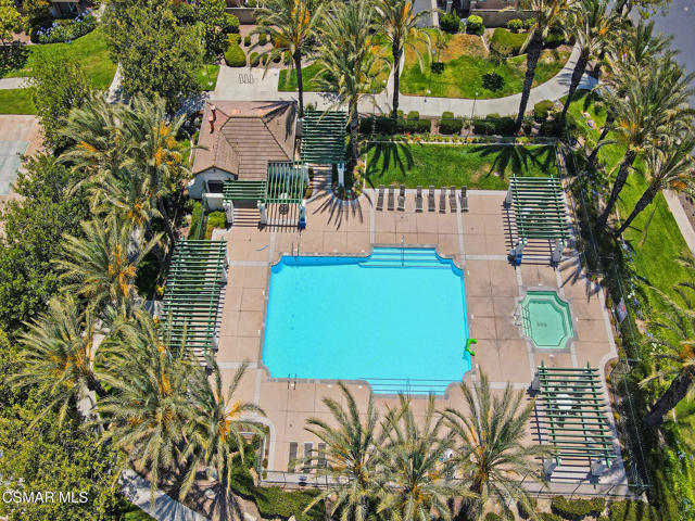 293 Springmist Lane, Simi Valley CA: https://media.crmls.org/mediaz/44ea2e12-b598-4883-811a-cc6660325d37.jpg