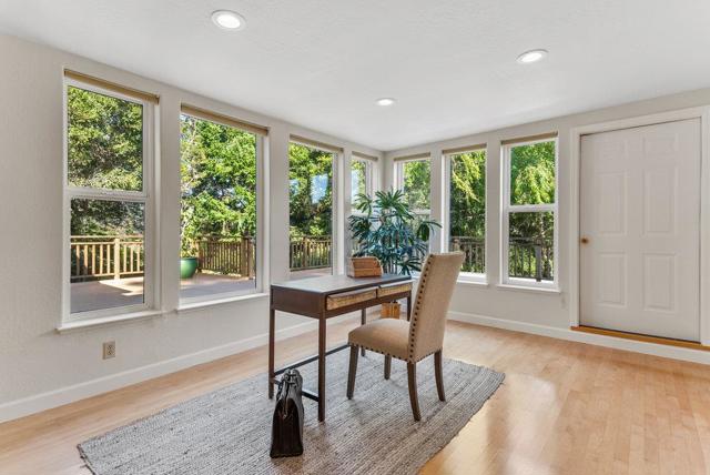 825 Skyward Drive, Aptos CA: https://media.crmls.org/mediaz/44eb1d4c-76d8-4101-84a0-b78884f043d0.jpg
