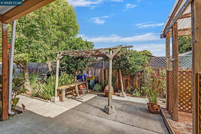 19 Haviland Ct., San Pablo CA: https://media.crmls.org/mediaz/44eb4b6e-5e27-4659-a29a-be8f4e7d8e59.jpg