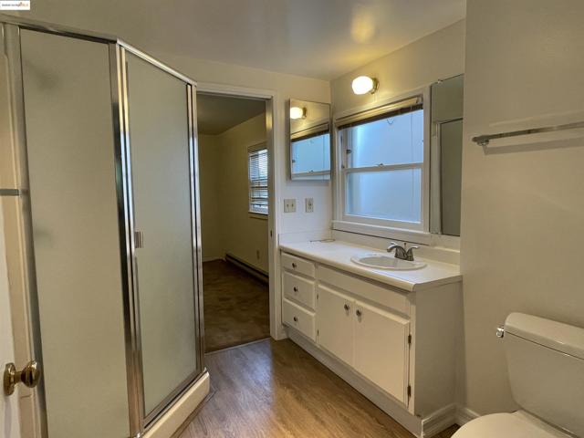 1159 Winsor, Piedmont CA: https://media.crmls.org/mediaz/44eb6278-de1f-4b5d-abb4-0d4259ecfb5a.jpg