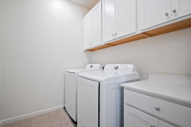 1060 Jan Avenue, Hollister CA: https://media.crmls.org/mediaz/44eba4b5-8302-4abb-bfd6-628cd58b5bce.jpg