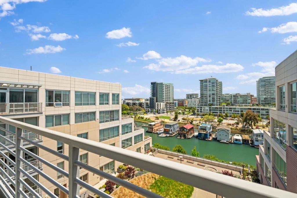 325 Berry Street #715