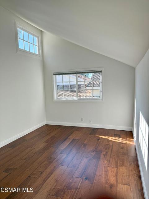 829 Sorrelwood Court, Westlake Village CA: https://media.crmls.org/mediaz/44eca317-9b25-48f2-95e2-32482d673992.jpg
