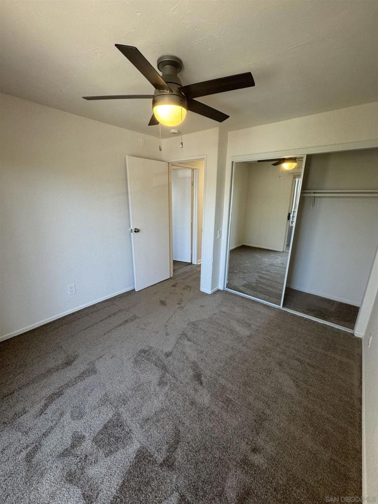 4933 Voltaire St - photo 7