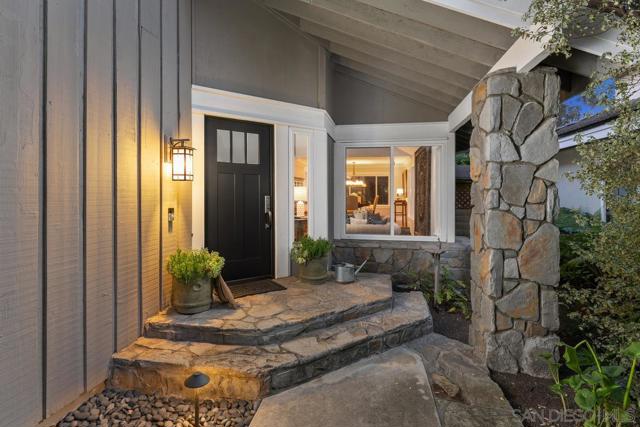 12516 Rougemont Pl, San Diego CA: https://media.crmls.org/mediaz/44ee3953-d78a-485b-8681-07178adcdf44.jpg