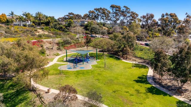 571 Lynwood Dr, Encinitas CA: https://media.crmls.org/mediaz/44eead4d-c1de-4502-89b8-1babb544789a.jpg